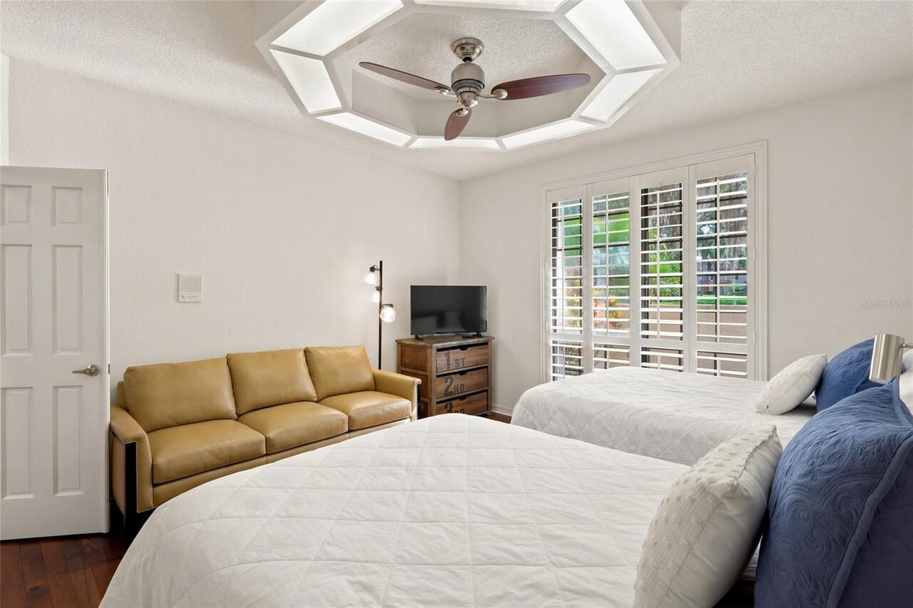 Listing Photo 23