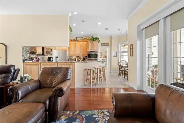 Listing Photo 16