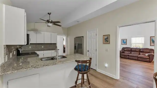 Listing Photo 21