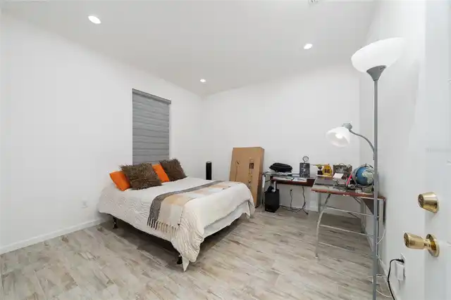 Listing Photo 8