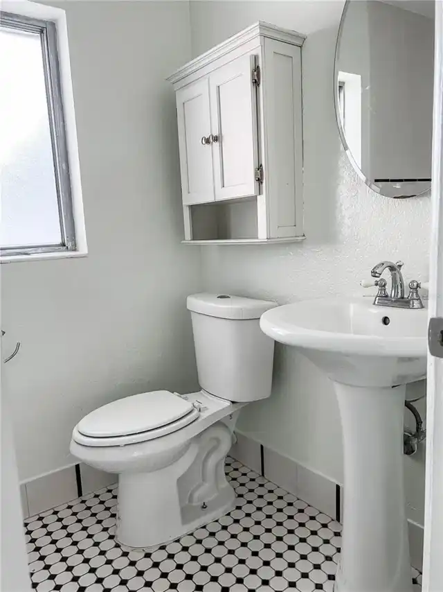Listing Photo 11