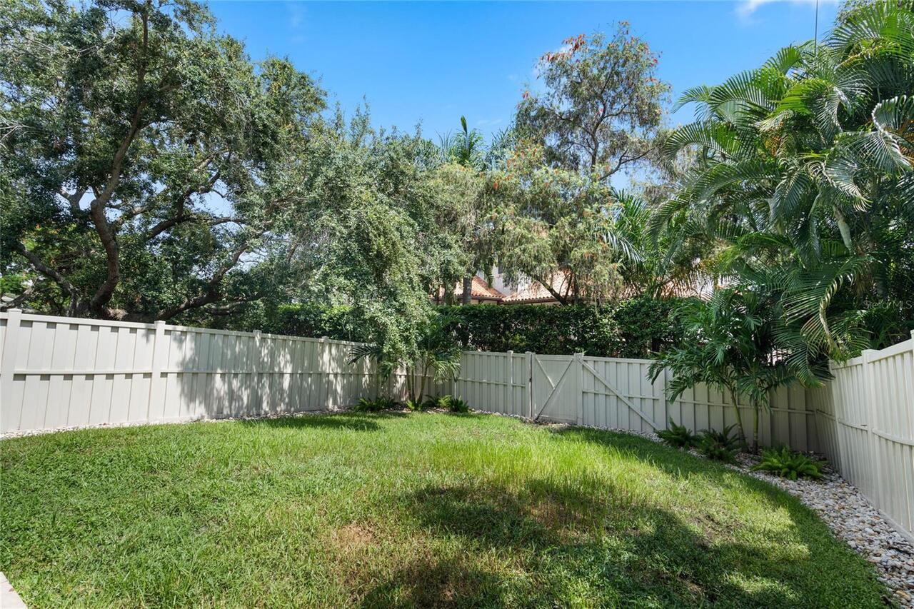 Listing Photo 10