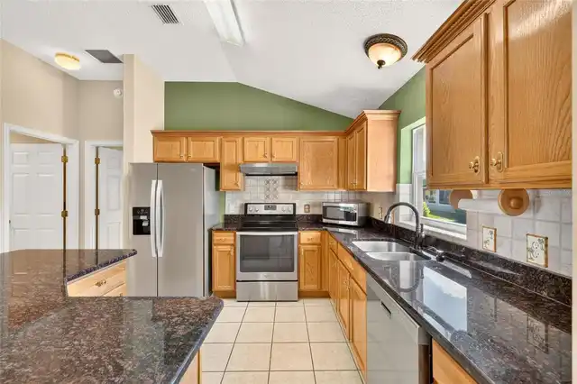 Listing Photo 7