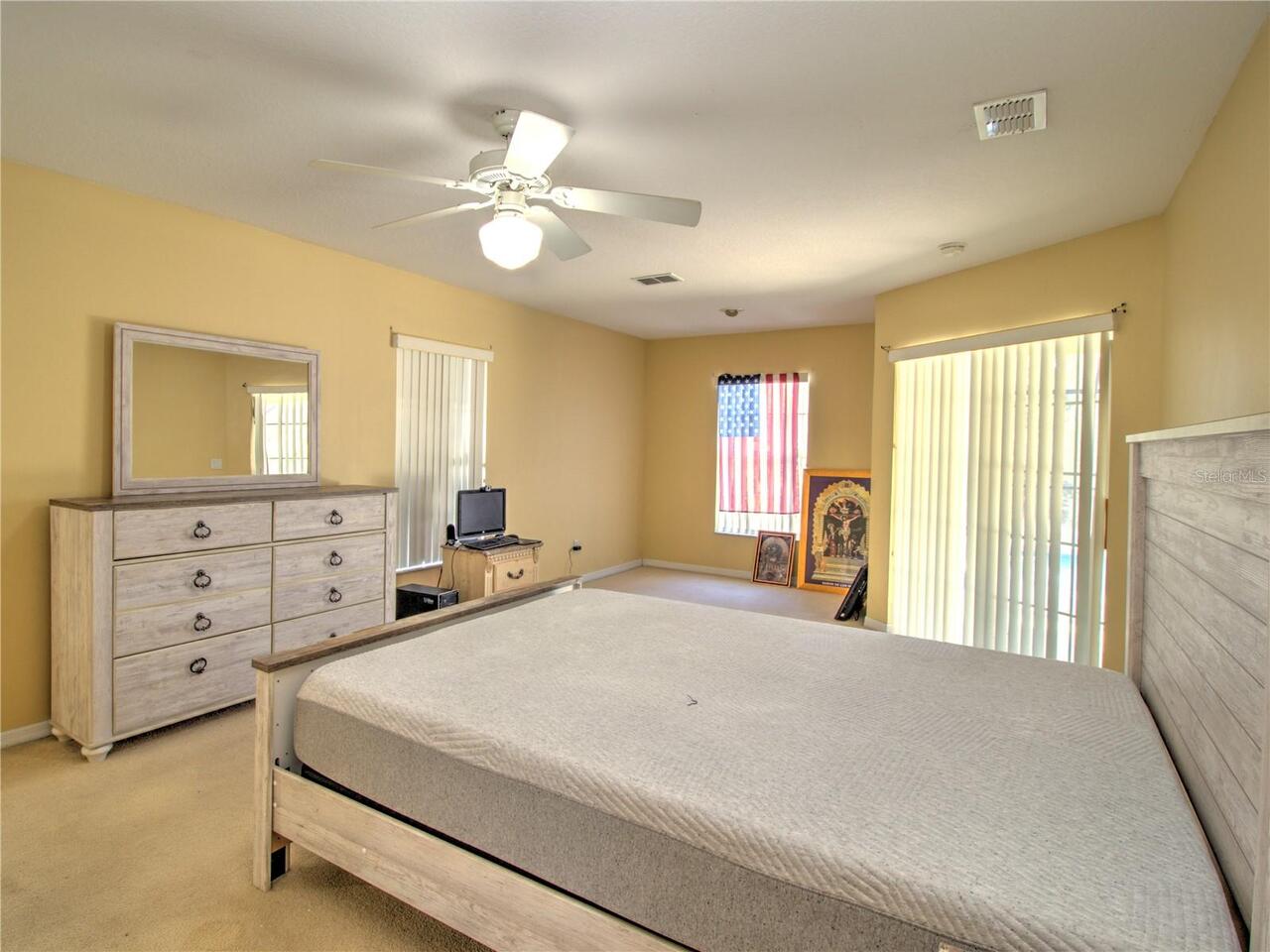 Listing Photo 12