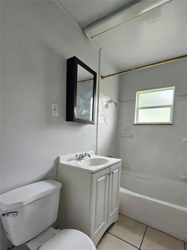 Listing Photo 10