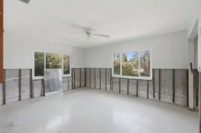 Listing Photo 9