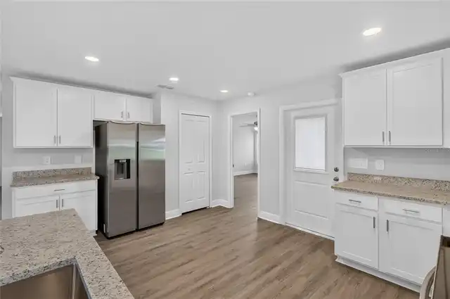 Listing Photo 15