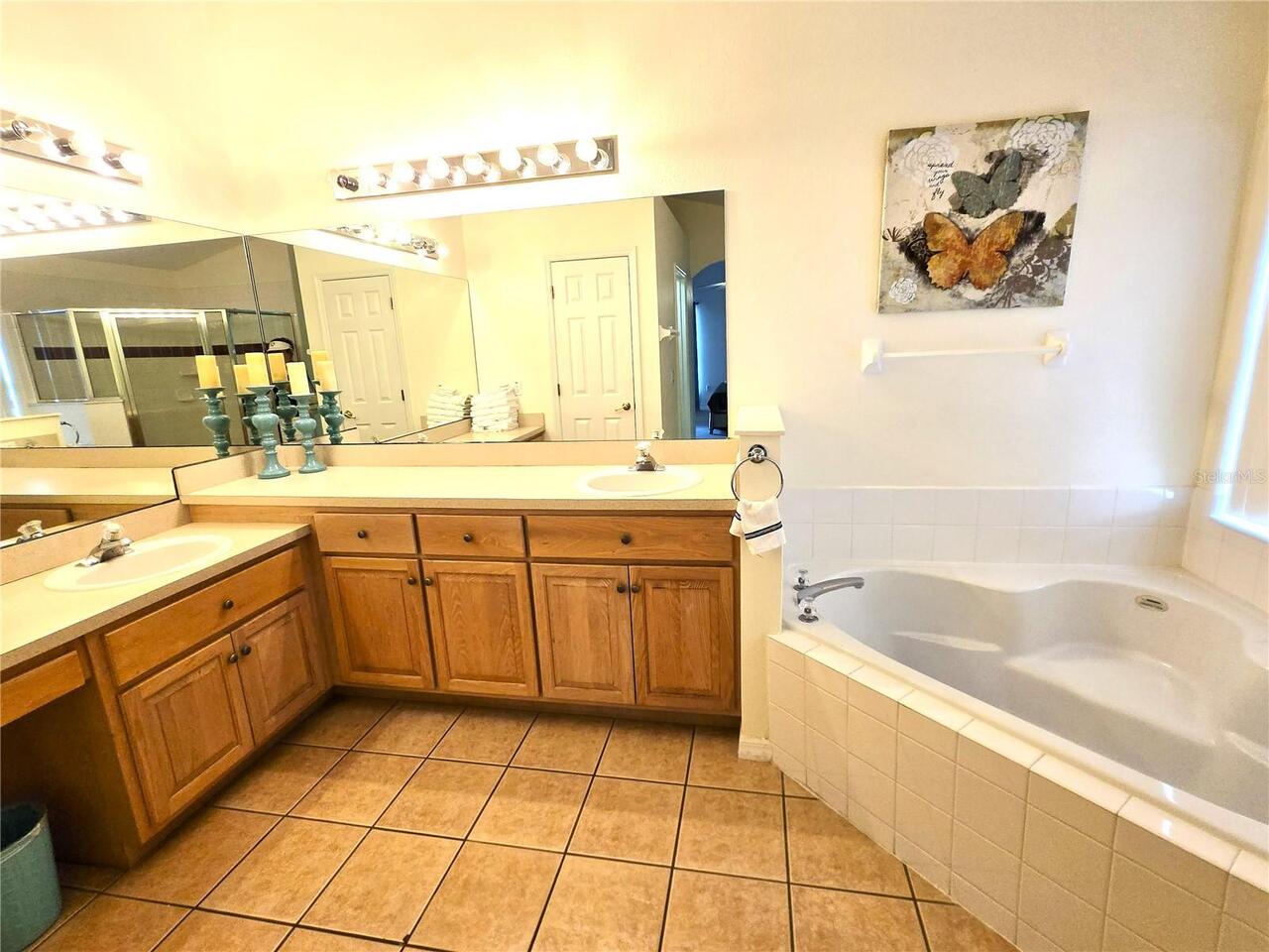 Listing Photo 12