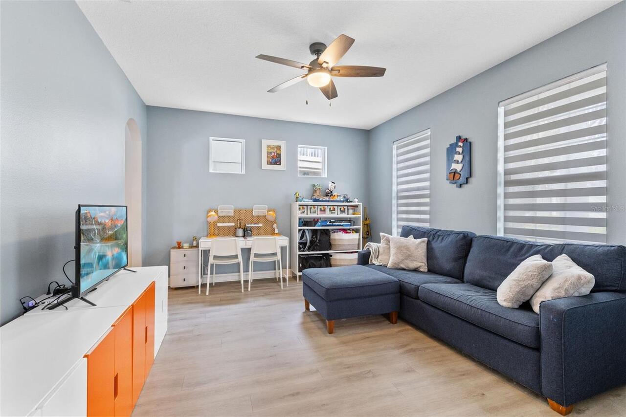 Listing Photo 12