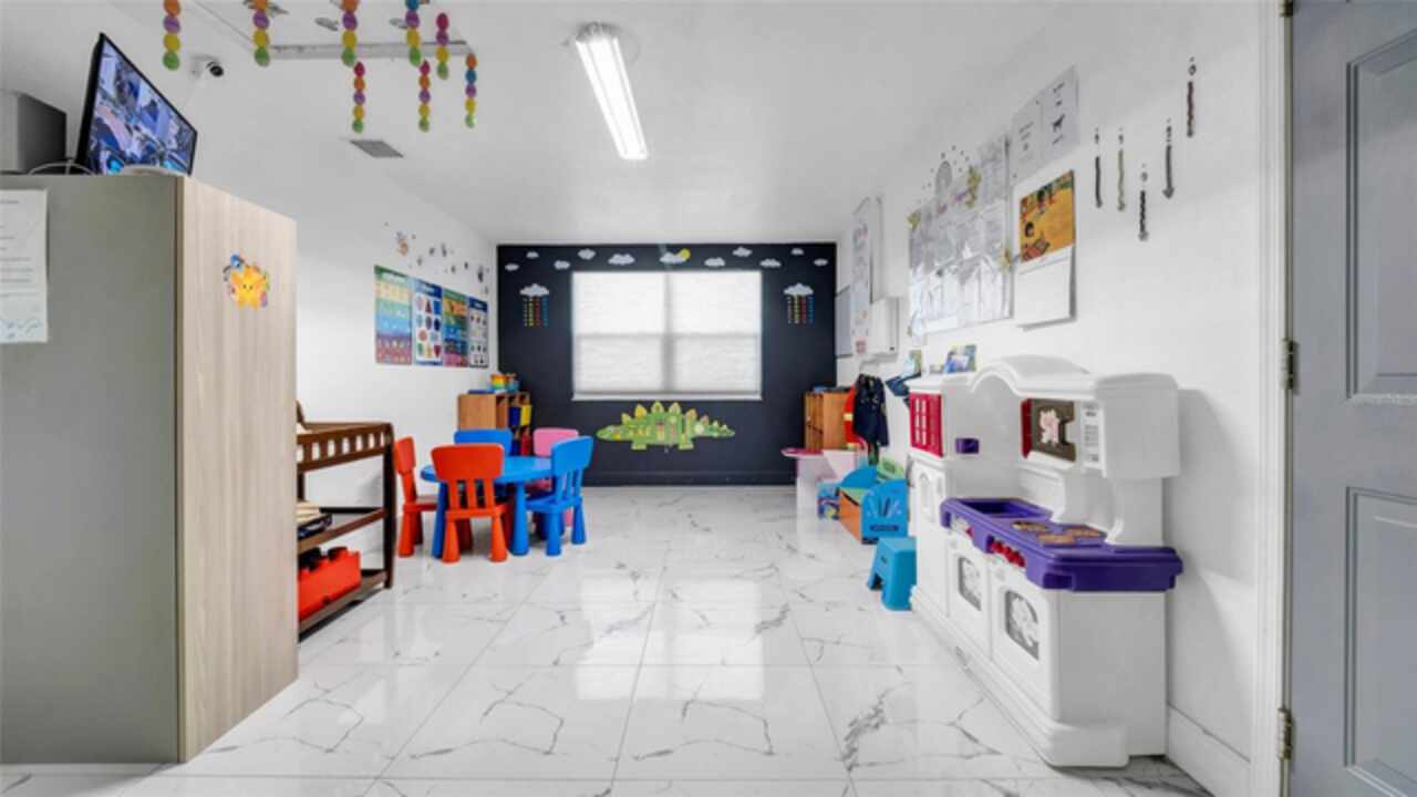 Listing Photo 17