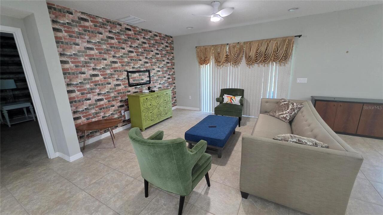 Listing Photo 7