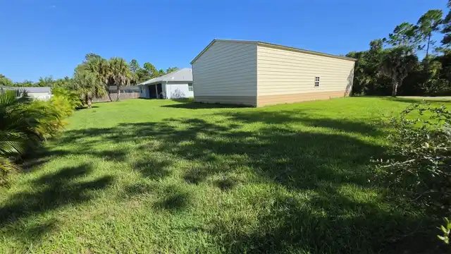 Listing Photo 10