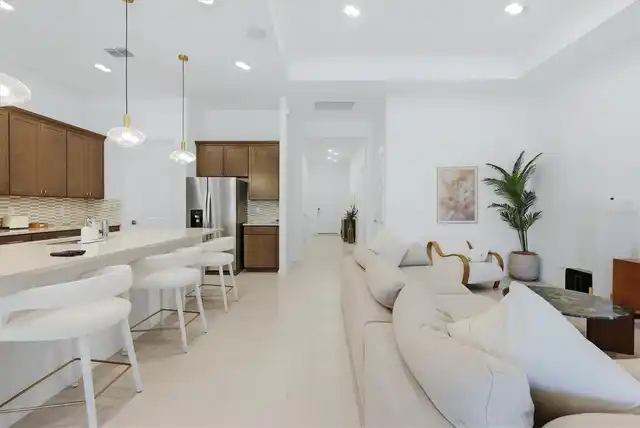 Listing Photo 11