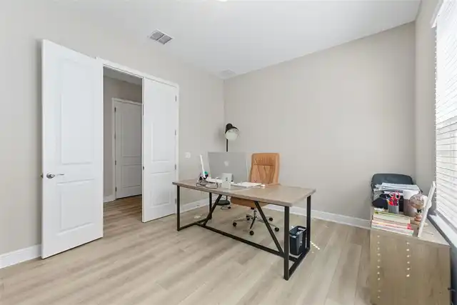 Listing Photo 16