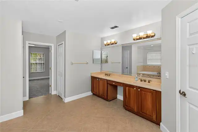 Listing Photo 29