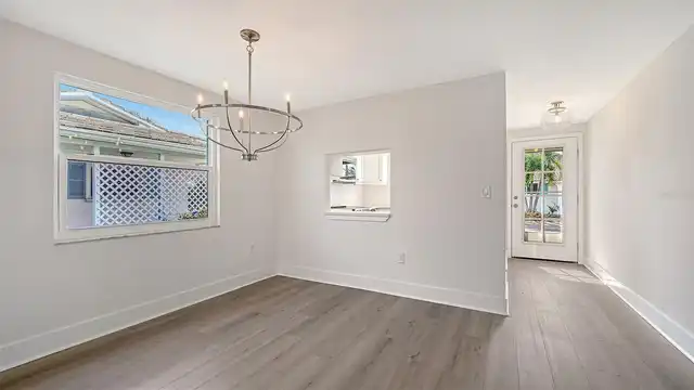 Listing Photo 9
