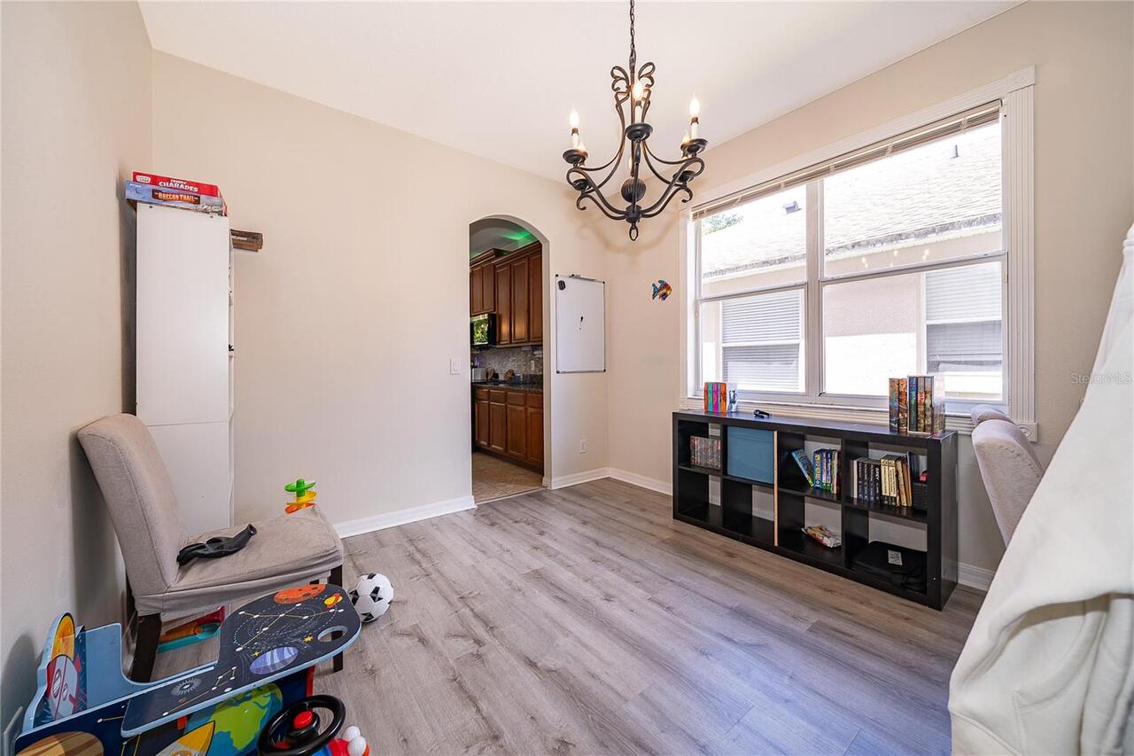 Listing Photo 8