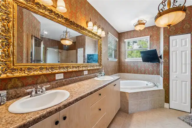 Listing Photo 22