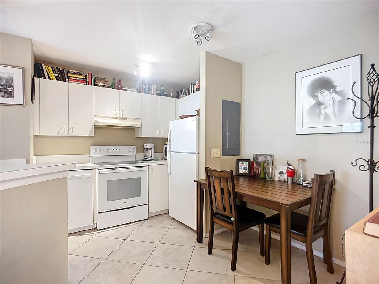 Listing Photo 8