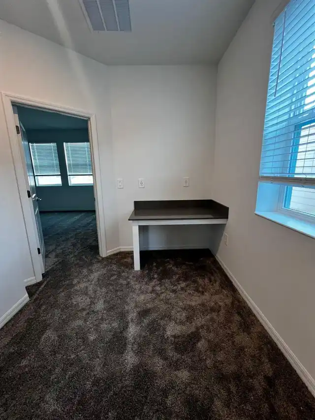 Listing Photo 15