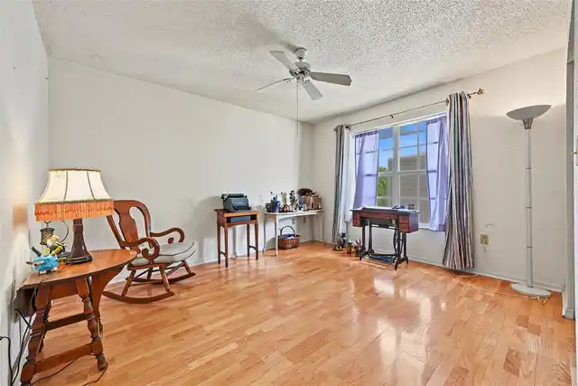 Listing Photo 22