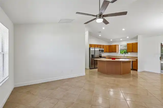 Listing Photo 7