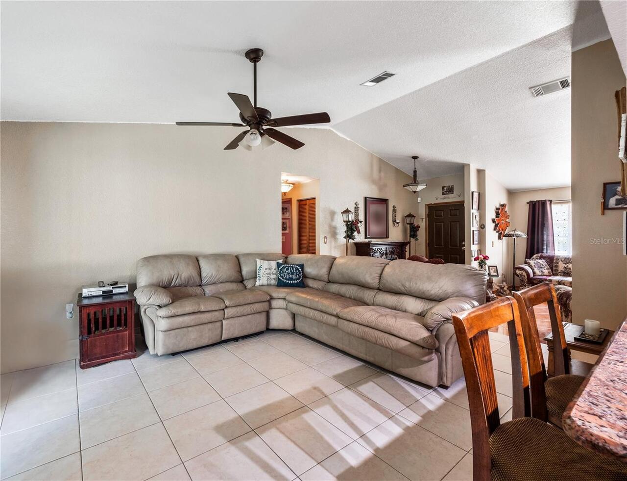 Listing Photo 9