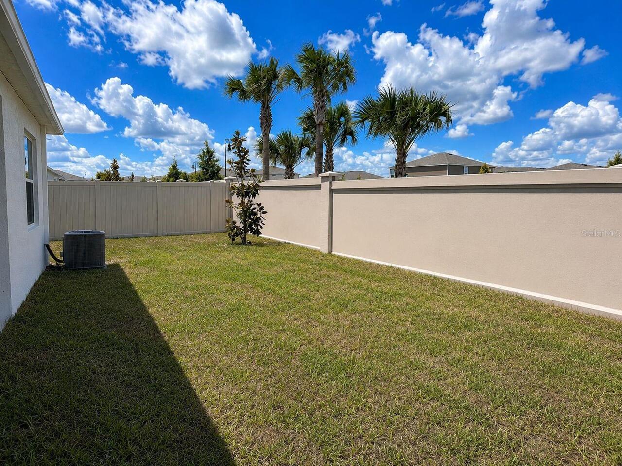 Listing Photo 11