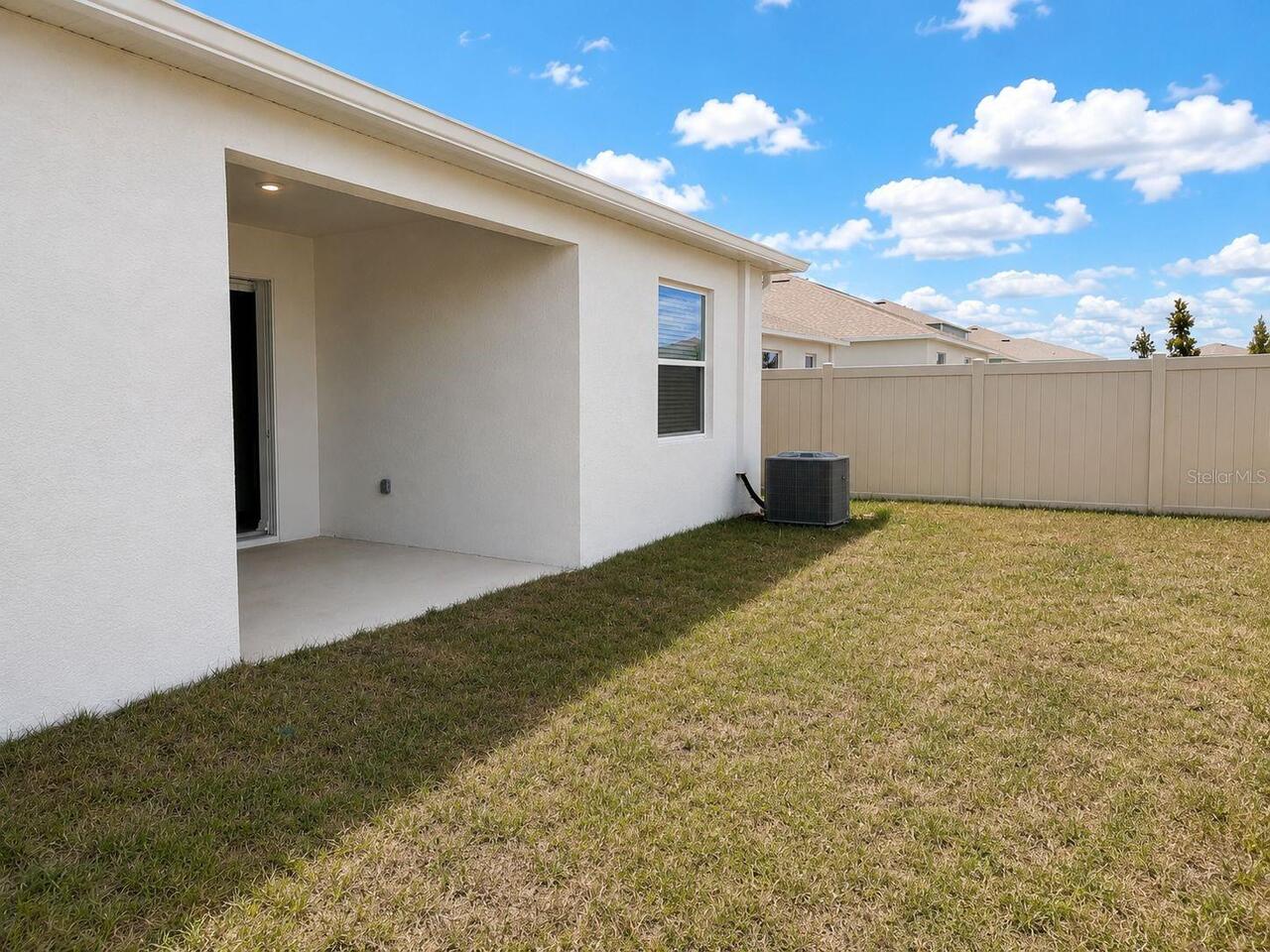Listing Photo 12