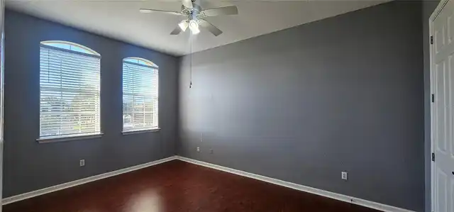 Listing Photo 8