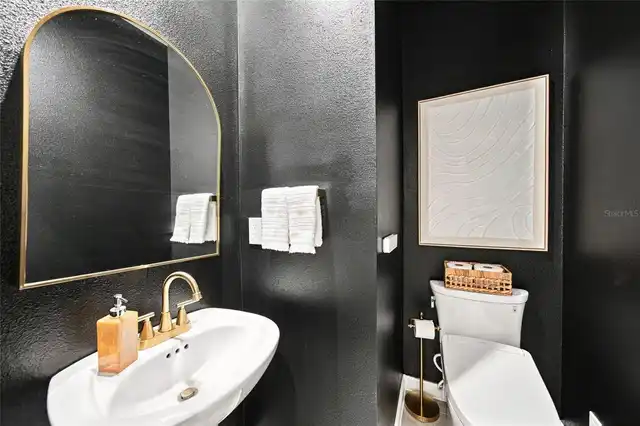 Listing Photo 10