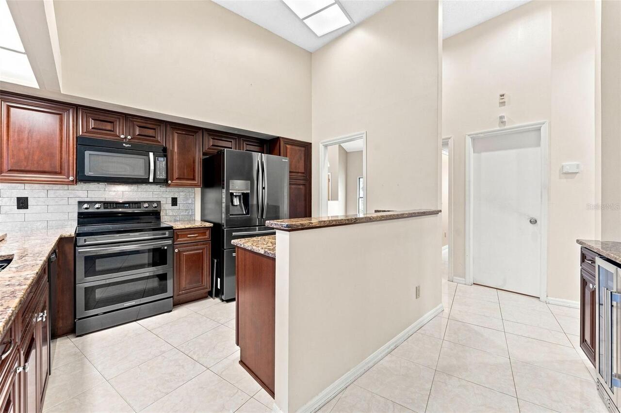 Listing Photo 11