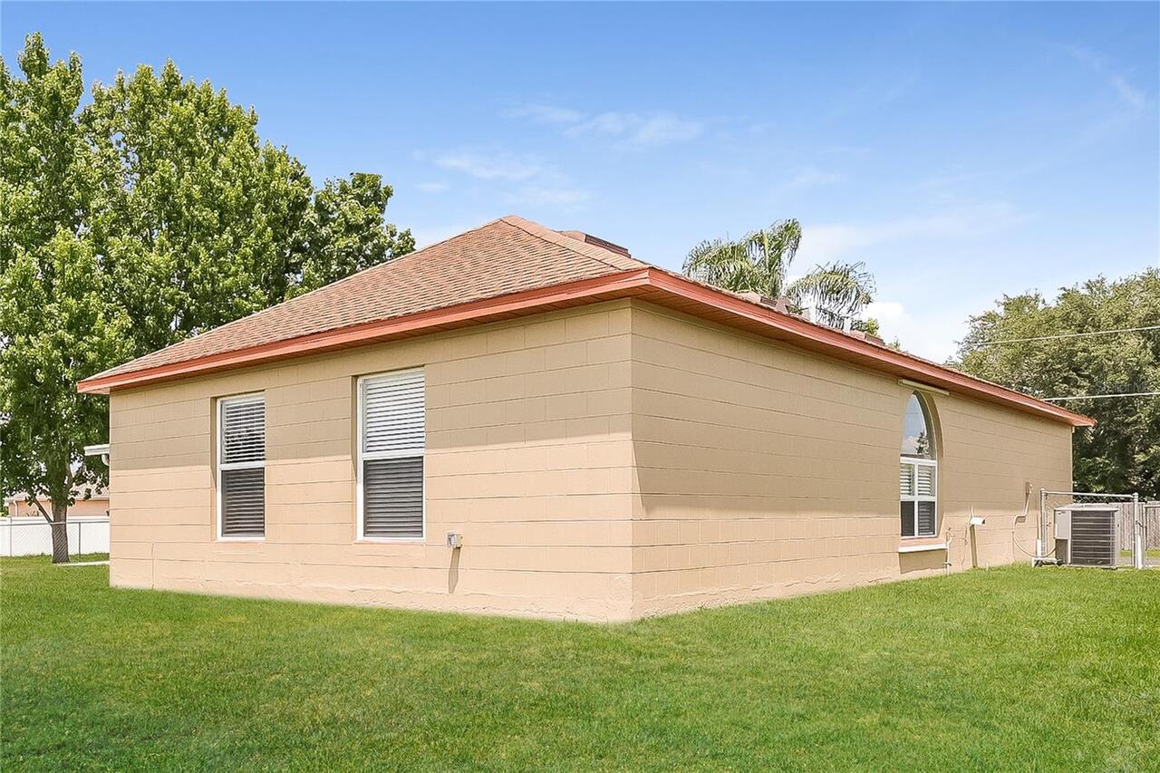 Listing Photo 15