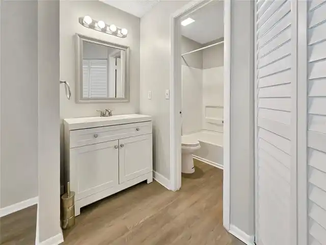Listing Photo 7