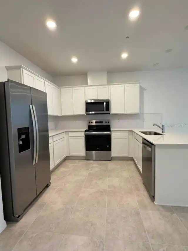Listing Photo 8