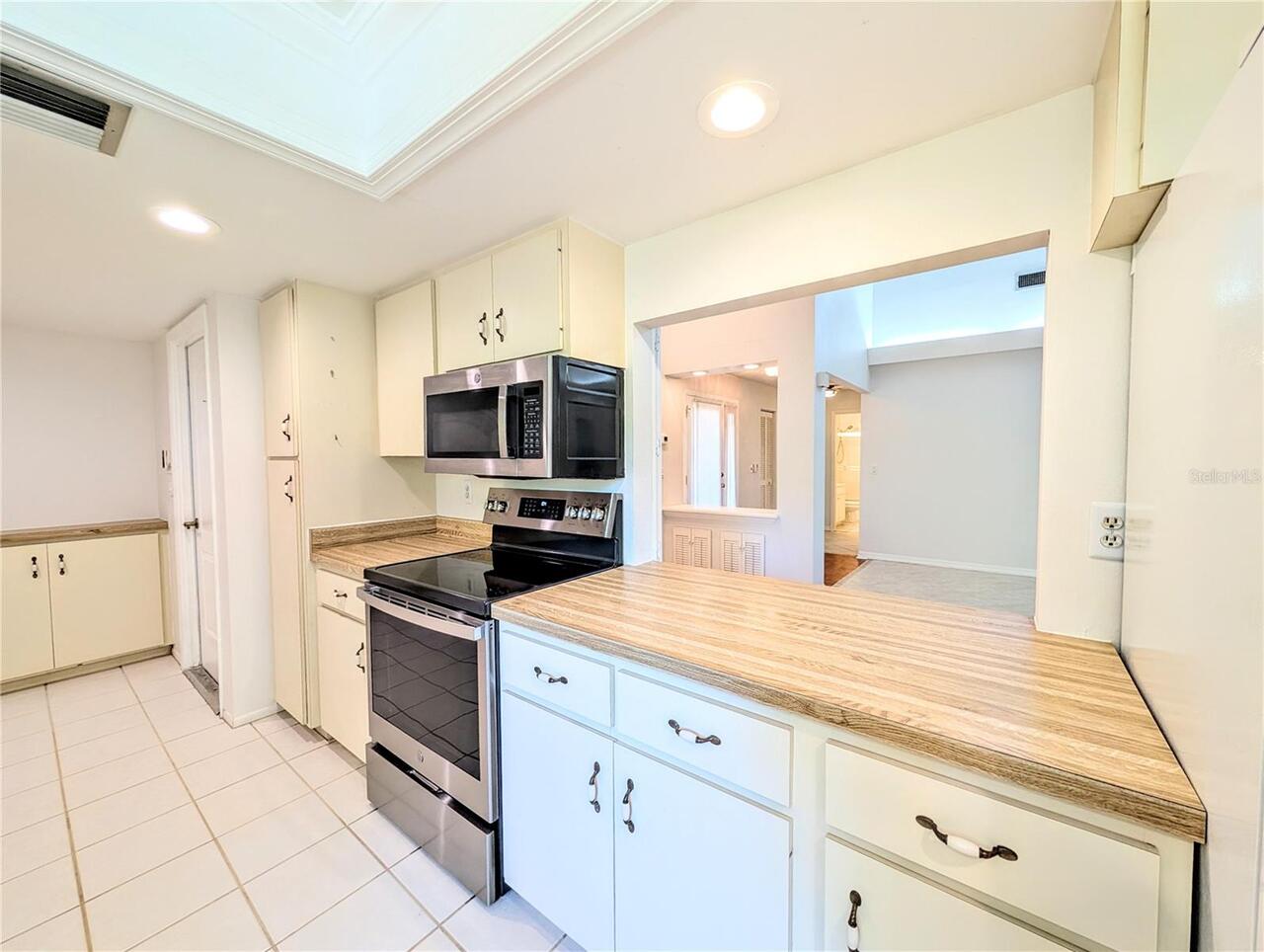 Listing Photo 8