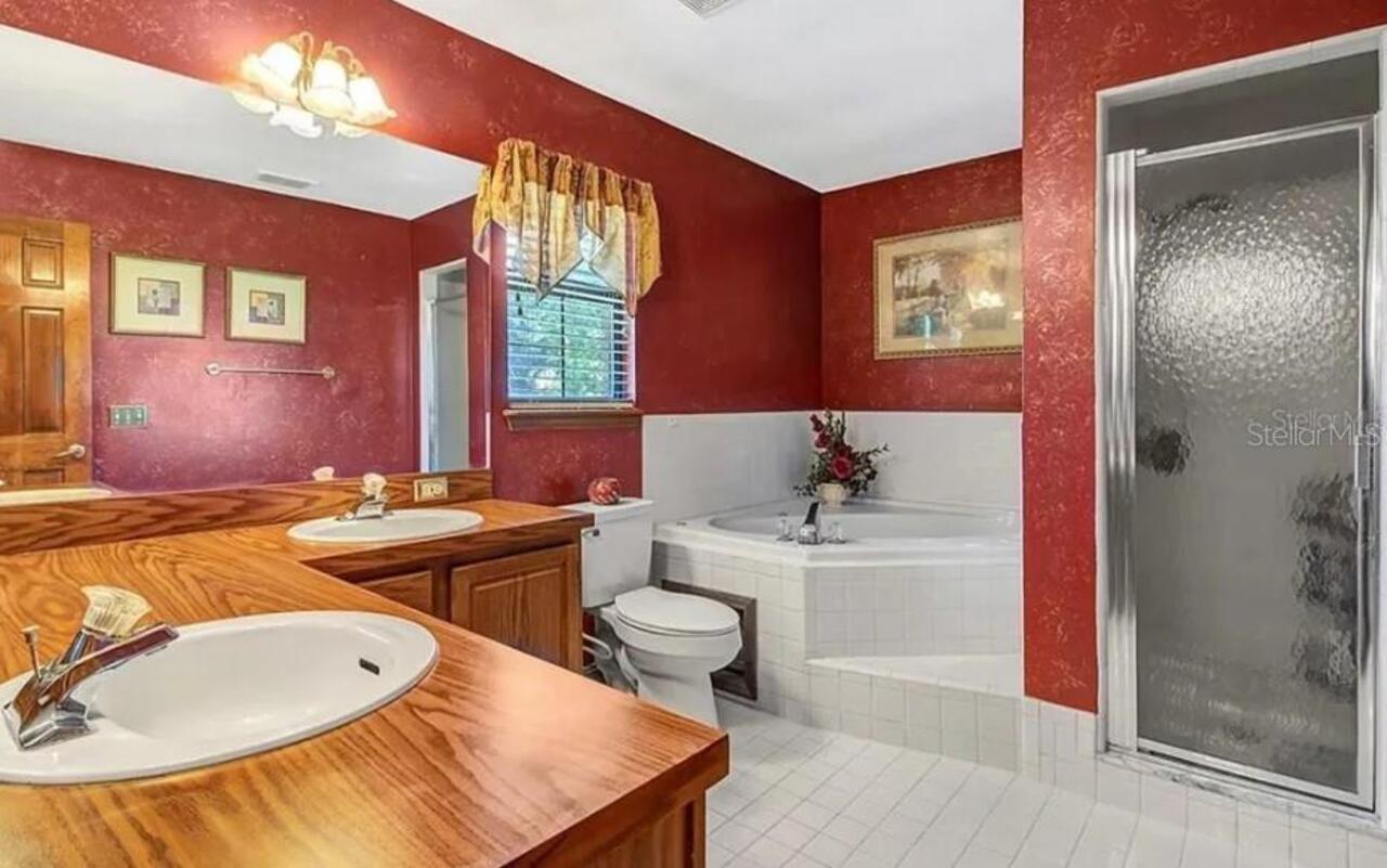 Listing Photo 12