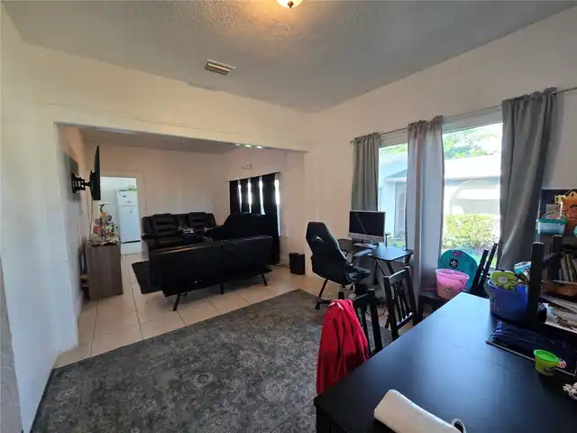 Listing Photo 9