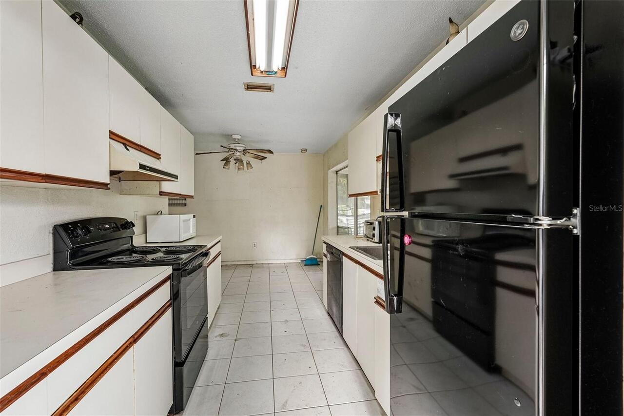 Listing Photo 9