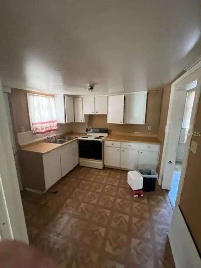 Listing Photo 8