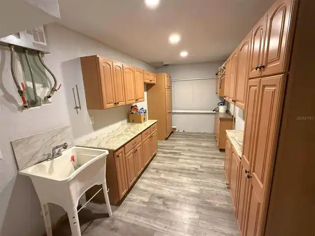 Listing Photo 11