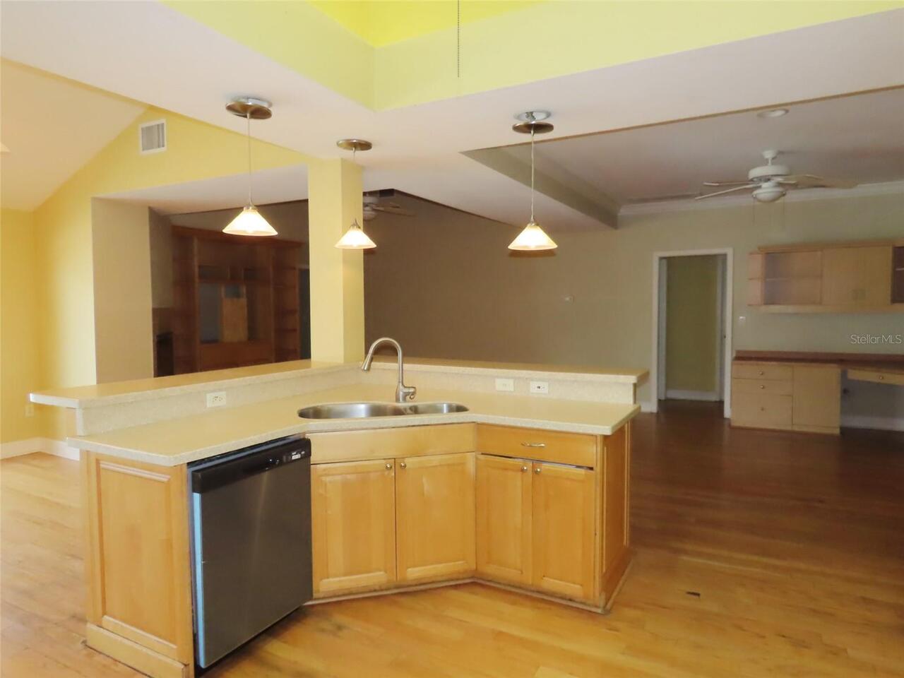 Listing Photo 7