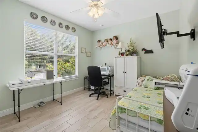Listing Photo 21