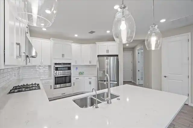 Listing Photo 18