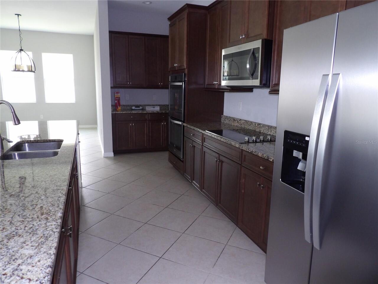 Listing Photo 10