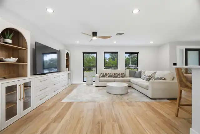 Listing Photo 15