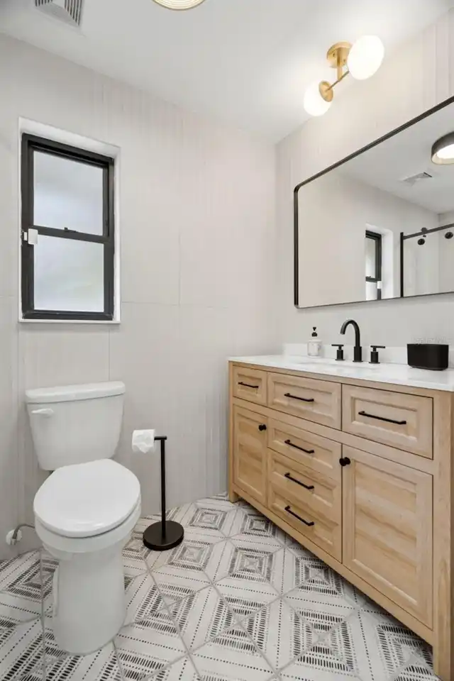 Listing Photo 21