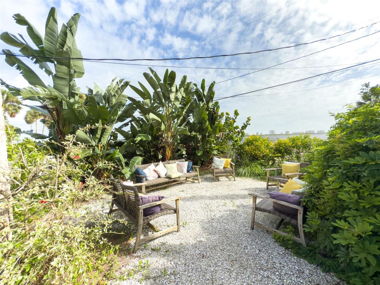 Listing Photo 9