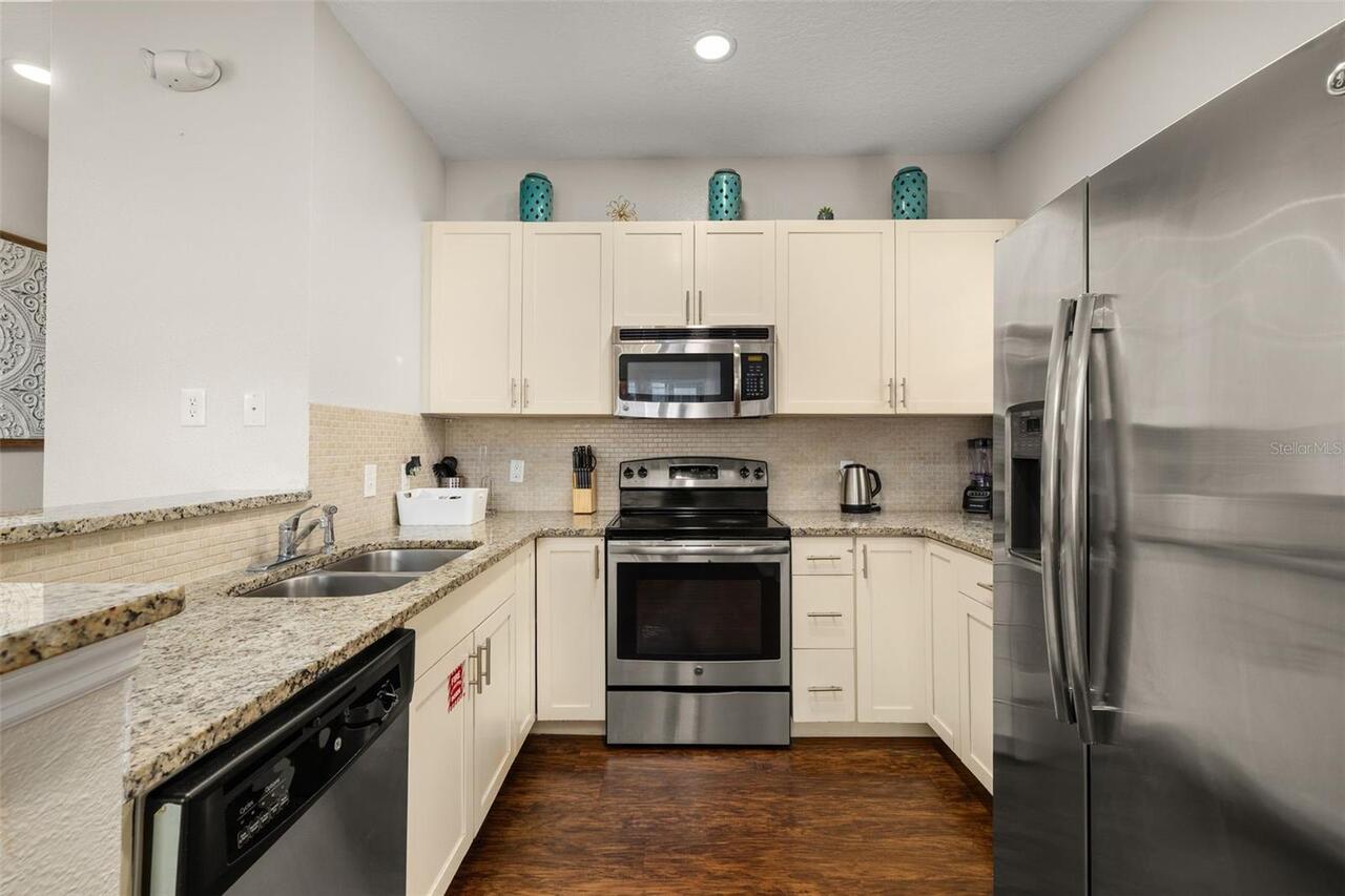 Listing Photo 12