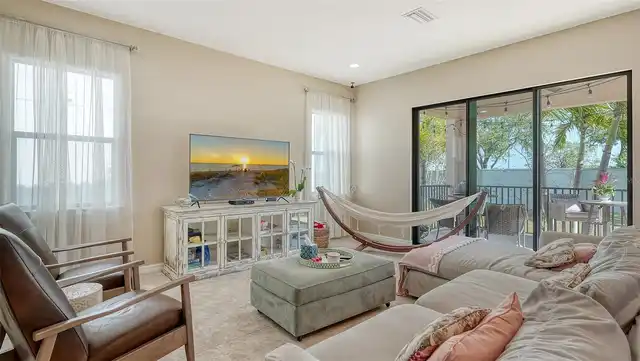 Listing Photo 9